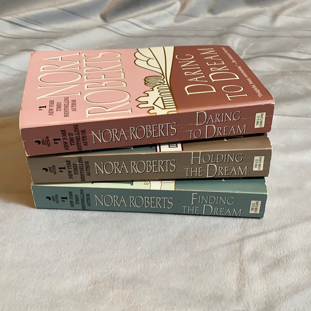 Nora Roberts Dream Trilogy - Paperback*